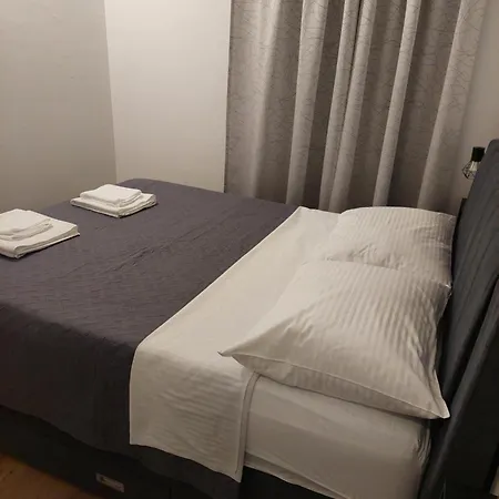 Apartmani Karla Paklenica Starigrad Exterior photo