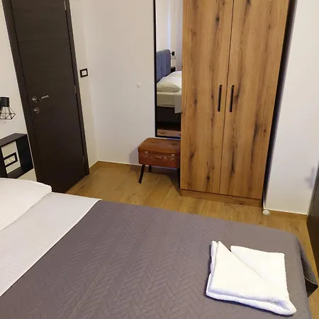 Apartmani Karla Paklenica Starigrad Exterior photo