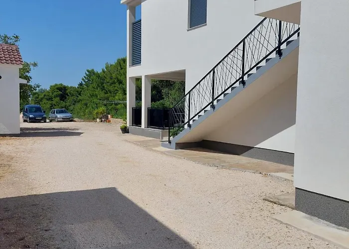 Apartmani Karla Paklenica