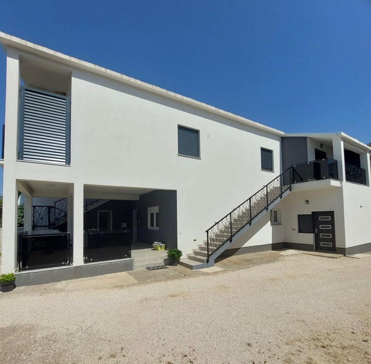 Karla Paklenica Starigrad Paklenica